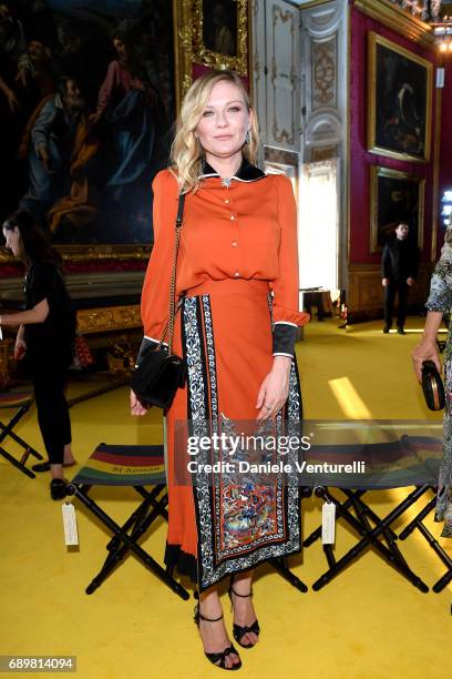 Kirsten Dunst attends the Gucci Cruise 2018 fashion show at Palazzo Pitti on May 29, 2017 in Florence, Italy.