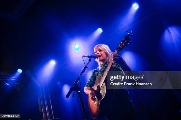 Basig Singer 157 Basia Bulat Photos & High Res Pictures - Getty Images
