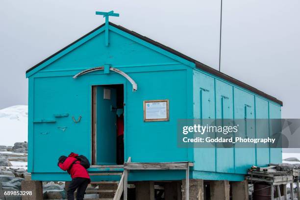 antarctica: damoy punt - eilandengroep palmer stockfoto's en -beelden
