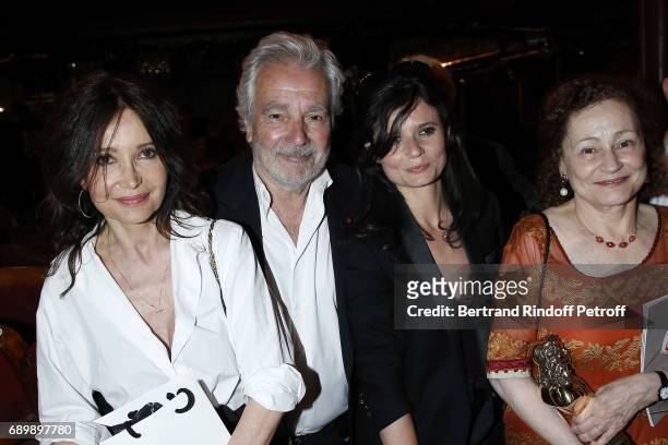 Evelyne Bouix, Pierre Arditi, Salome Lelouch and Catherine Arditi attend "La Nuit des Molieres 2017" at Folies Bergeres on May 29, 2017 in Paris,...