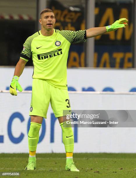 Juan Pablo Carrizo of FC Internazionale Milano directs his defense during the Serie A match between FC Internazionale and Udinese Calcio at Stadio...