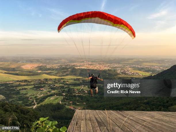 speedflying point of view - paragliding stock pictures, royalty-free photos & images