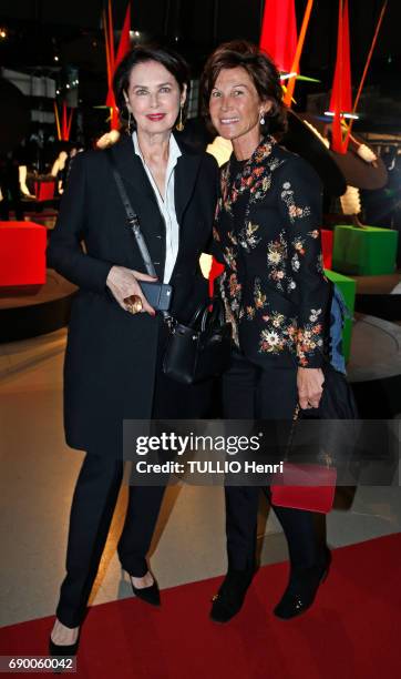 April 25, 2017 : Dinner of the Societe des Amis to celebrate the Pompidou Museum's 40th year. April 25, 2017. Dayle Haddon and Sylvie Rousseau.