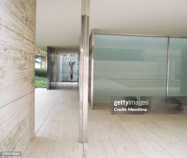 barcelona pavilion - mies van der rohe stock pictures, royalty-free photos & images