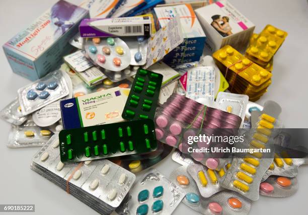 Prosecutor's Office and Customs Investigation in Essen - organized pharmaceutical crime. The photo shows confiscated illegal and couterfeit medicines...