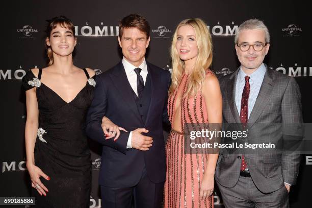 Actors Sofia Boutella, Tom Cruise Annabelle Wallis and director Alex Kurtzman attend "The Mummy - La Momie" Paris Premiere at Le Grand Rex on May 30,...