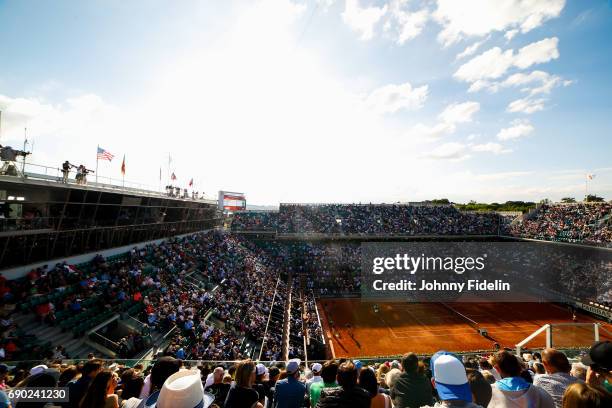 Illustration General View Central Court Philippe Chatrier during the day 3 of the French Open at Roland Garros on May 30, 2017 in Paris, France.