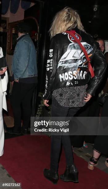 Alison Mosshart attends ALEXACHUNG afterparty at The Aviary Bar on May 30, 2017 in London, England.