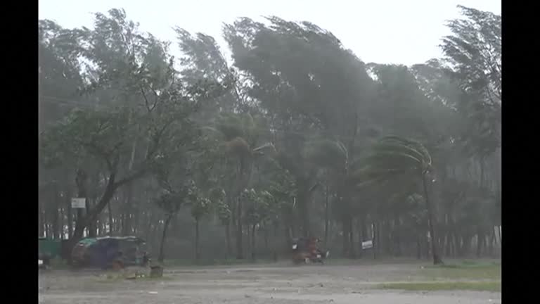 Cyclone Mora 203 Low Lying Areas In Bangladesh Stock Videos, Footage, & 4K Video ...