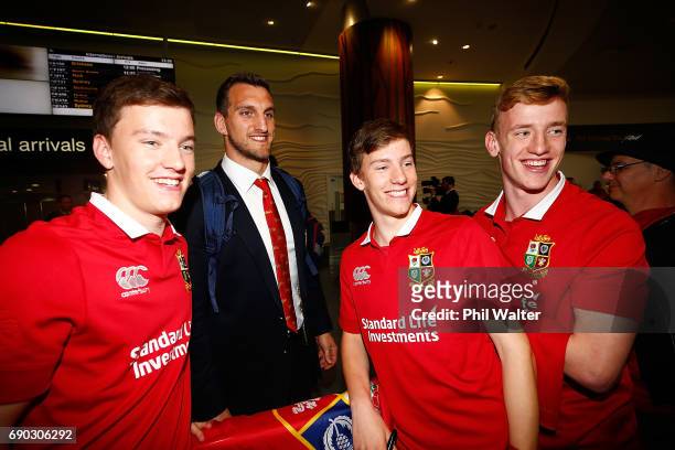 Sam Warbuton of the British & Irish Lions arrives at Auckland International Airport on May 31, 2017 in Auckland, New Zealand.