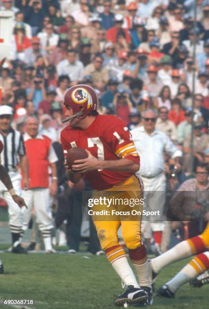 Billy Kilmer of the Washington Redskins in action against the Miami Dolphins during Super Bowl VII at the Los Angeles Memorial Coliseum in Los...