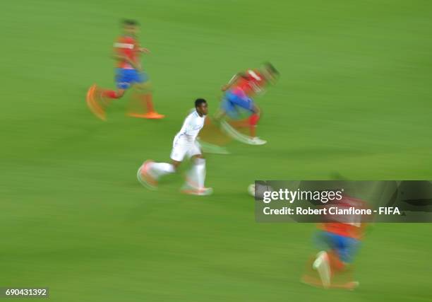 Ademola Lookman of England runs with the ball during the FIFA U-20 World Cup Korea Republic 2017 Round of 16 match between England and Costa Rica at...