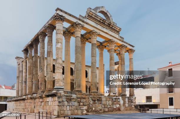 roman temple of diana - extremadura stockfoto's en -beelden
