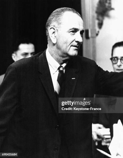 Le président américain Lyndon B Johnson à la Maison Blanche à Washington, Etats-Unis, le 25 octobre 1965.