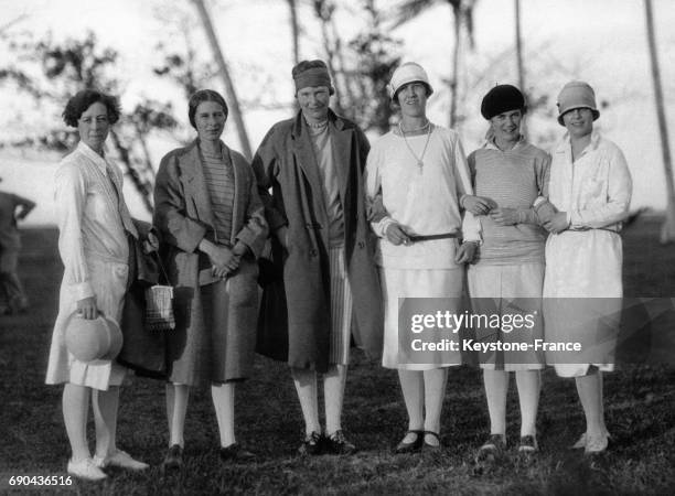 Portrait des meilleurs golfeuses au Tournoi de Golf féminin des Bahamas à Nassau, Bahamas le 26 janvier 1927.