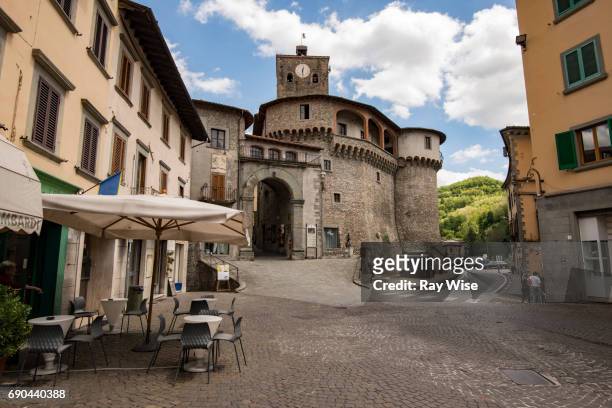 castelnuovo di garfagnana, lucca, tuscany, italy. - lucca italy stock pictures, royalty-free photos & images