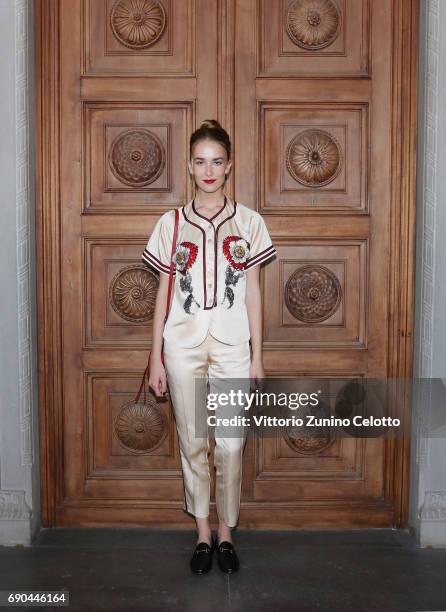 Grace Johnson arrives at the Gucci Cruise 2018 fashion show at Palazzo Pitti on May 29, 2017 in Florence, Italy.