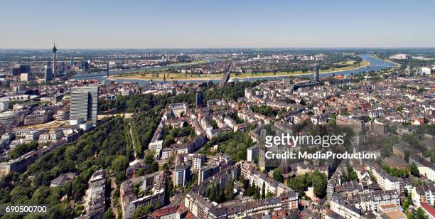 serie de vista aérea de dusseldorf - düsseldorf fotografías e imágenes de stock