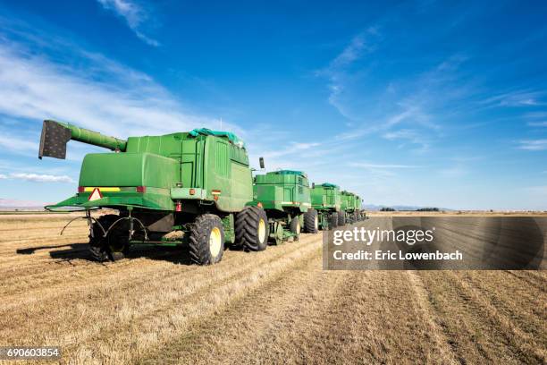 harvesters - lowenbach - fotografias e filmes do acervo