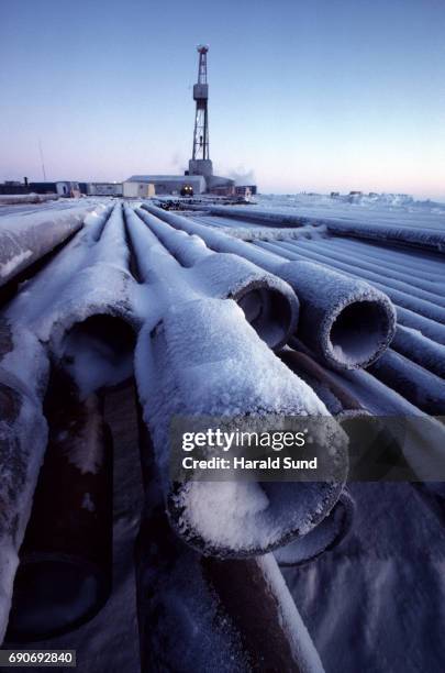 Frost Rig Stacked Drilling Rigs Photos and Premium High Res Pictures - Getty Images
