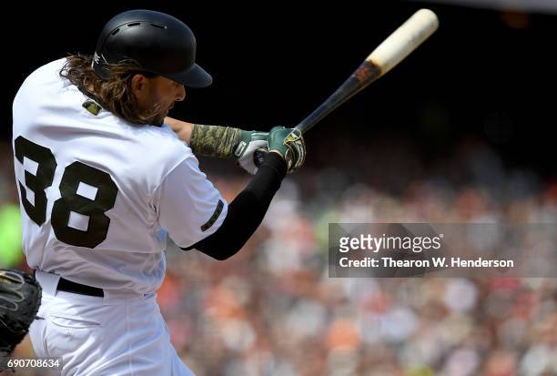 Michael Morse of the San Francisco Giants bats against the Washington Nationals in the bottom of the seventh inning at AT&T Park on May 29, 2017 in...