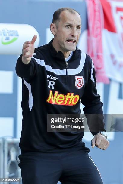 Head coach Heiko Herrlich of Jahn Regensburg gestures during the Second Bundesliga Playoff first leg match between Jahn Regensburg and TSV 1860...