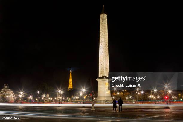 paris - iluminado stock-fotos und bilder