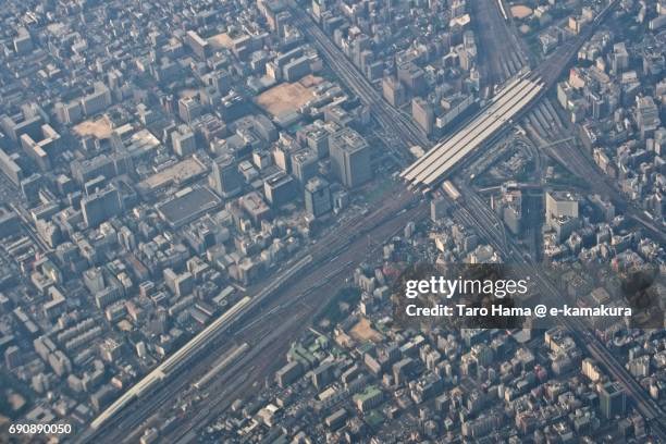 jr shin-osaka station daytime aerial view from airplane - shin osaka station stock-fotos und bilder