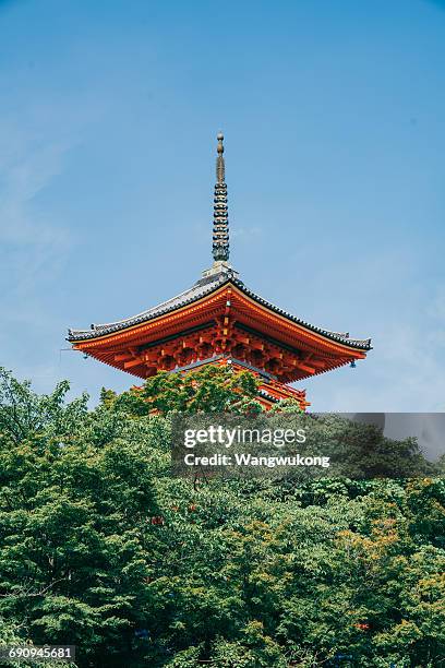 tour de kyoto - japanese pagoda stock pictures, royalty-free photos & images