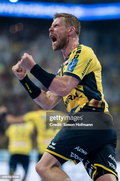 Gudjon Valur Sigurdsson of Rhein-Neckar Loewen celebrates during the DKB HBL match between Rhein-Neckar Loewen and THW Kiel at SAP Arena on May 31,...