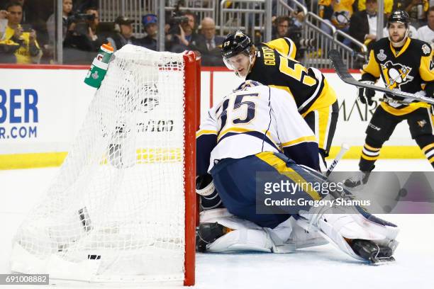 Jake Guentzel of the Pittsburgh Penguins scores a goal past Pekka Rinne of the Nashville Predators during the first period in Game Two of the 2017...