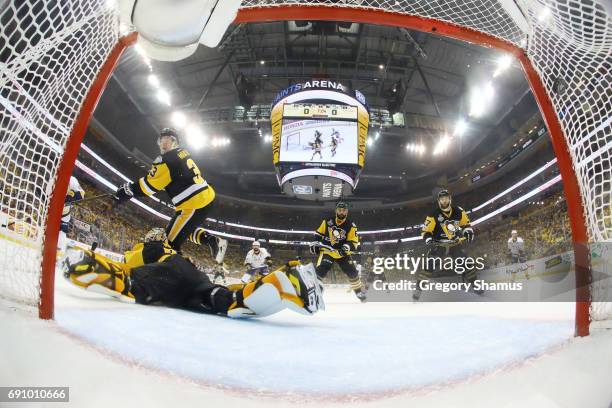 Pontus Aberg of the Nashville Predators scores a goal against Matt Murray of the Pittsburgh Penguins during the first period in Game Two of the 2017...