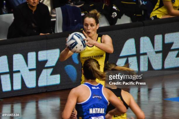 Claire Kersten of Pulse takes pass during the ANZ Premiership netball match between Mystics and Pulse at North Shore Event Center.