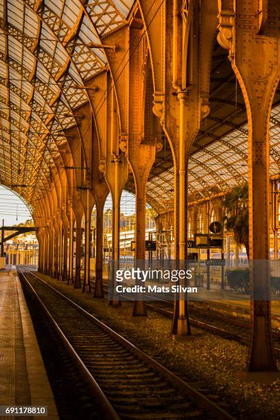 train station - gare de nice ville - track town classic 2016 stock pictures, royalty-free photos & images