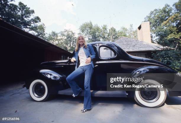 Singer/songwriter Gregg Allman of the Allman Brothers Band is photographed at home in August 1975. CREDIT MUST READ: Ken Regan/Camera 5 via Contour...