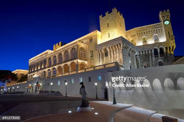 facade of the prince's palace of monaco at night - monaco palace stock pictures, royalty-free photos & images