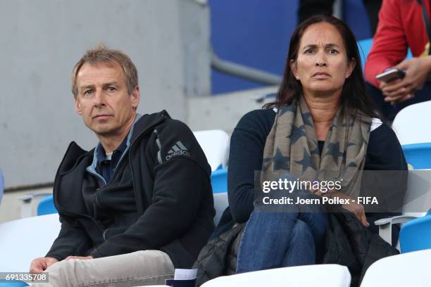 Juergen Klinsmann and his wife Debbie during the FIFA U-20 World Cup Korea Republic 2017 Round of 16 match between USA and New Zealand at Incheon...