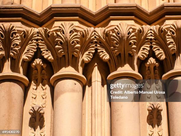 england, manchester,town hall, pillars - manchester town hall stockfoto's en -beelden