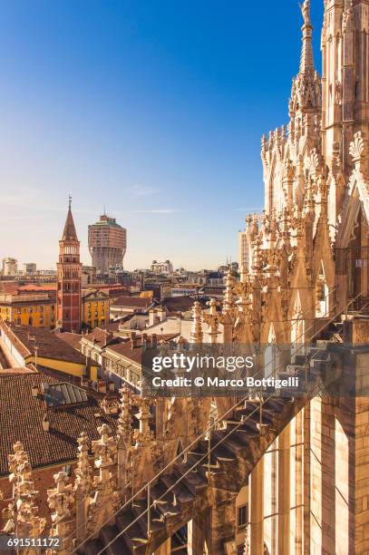 milan cathedral. milan, italy. - kathedrale stock-fotos und bilder
