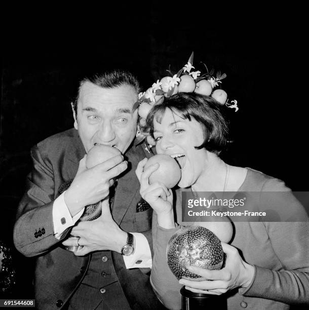 Les prix Orange de la télévision a été décerné à Roger Couderc et à Anne-Marie Peysson à Paris, France, le 22 février 1965.