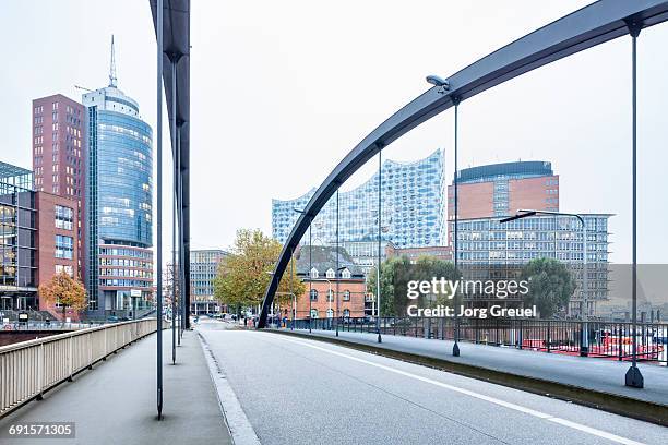 hafencity - frankfurt main tower stock-fotos und bilder