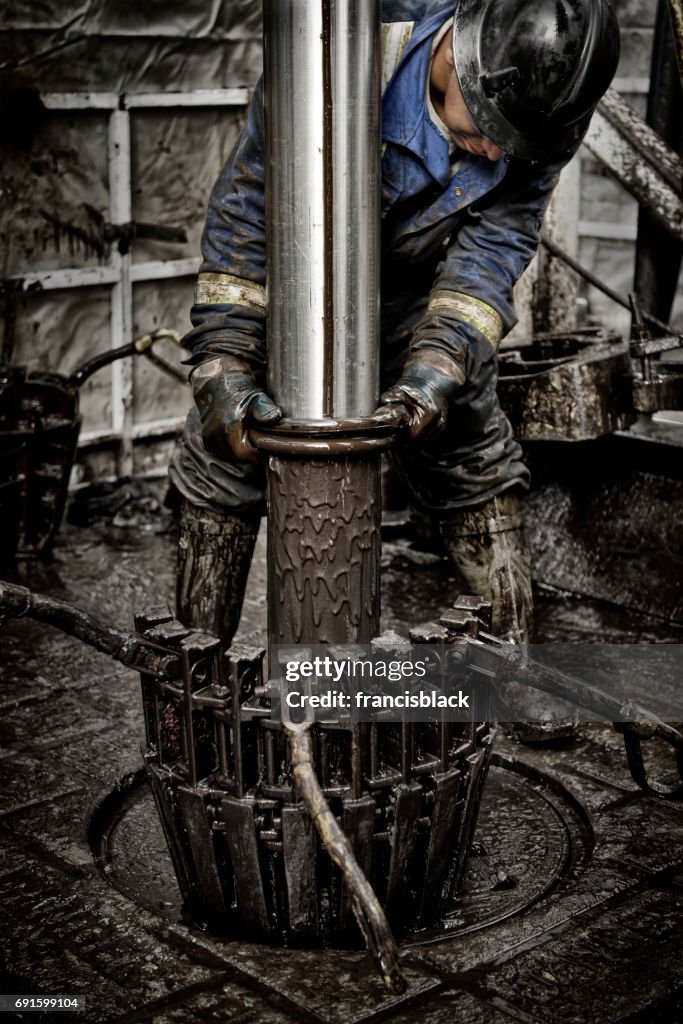 Working In Oil Rigs Oil Rig Worker 20 High-Res Stock Photo - Getty Images