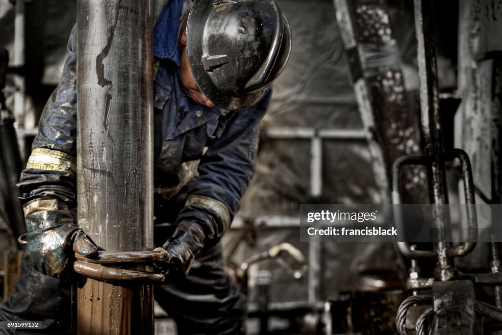 Working In Oil Rigs Oil Rig Worker 10 High-Res Stock Photo - Getty Images