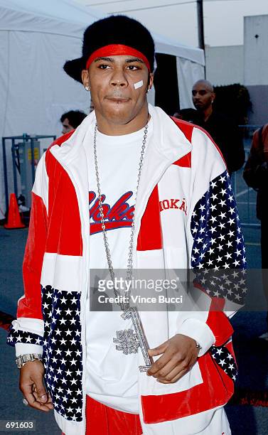Rapper Nelly attends the 29th Annual American Music Awards at the Shrine Auditorium January 9, 2002 in Los Angeles, CA.