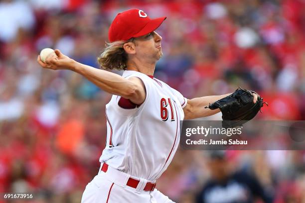 Bronson Arroyo of the Cincinnati Reds pitches in the second inning against the Atlanta Braves at Great American Ball Park on June 2, 2017 in...