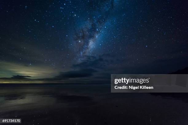 kennett river, victoria, australia - melbourne city at night stockfoto's en -beelden