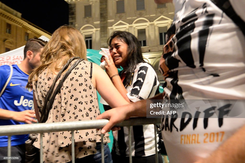 FBL-EUR-C1-JUVENTUS-FANS