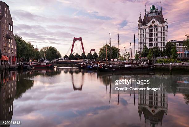 the white house & old harbour at dawn, wijnhaven, rotterdam, netherlands - cultura americana stock pictures, royalty-free photos & images