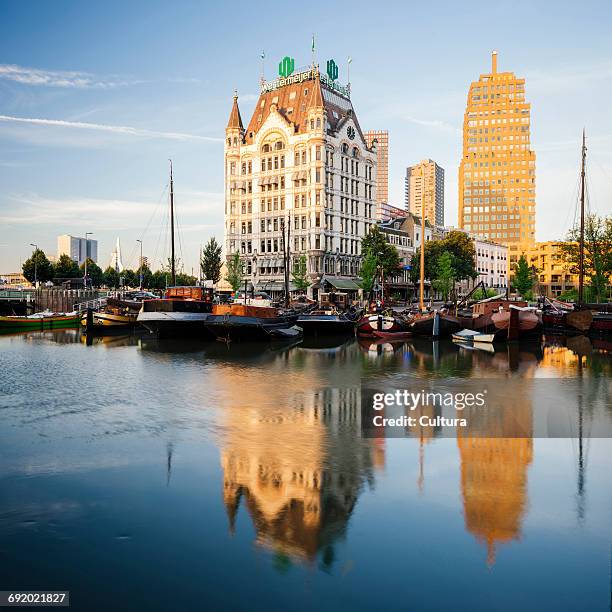 the white house & old harbour at dawn, wijnhaven, rotterdam, netherlands - cultura americana stock pictures, royalty-free photos & images