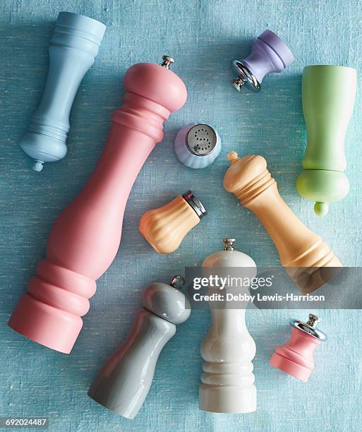pepper mills in different shapes, sizes and colours - pepper mill stock pictures, royalty-free photos & images